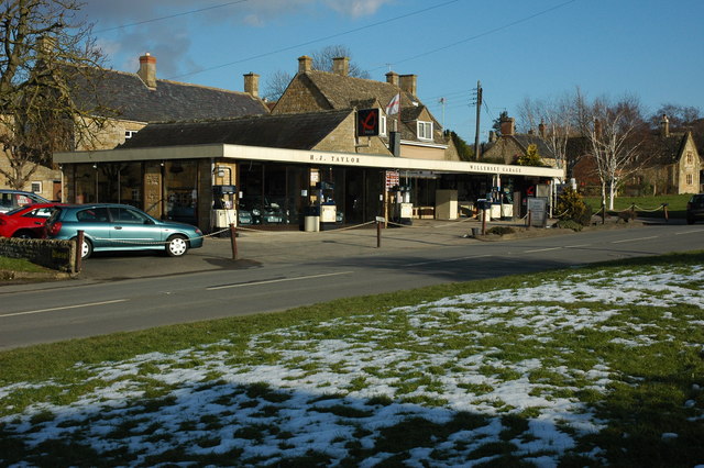 Willersey Petrol Station from the Road