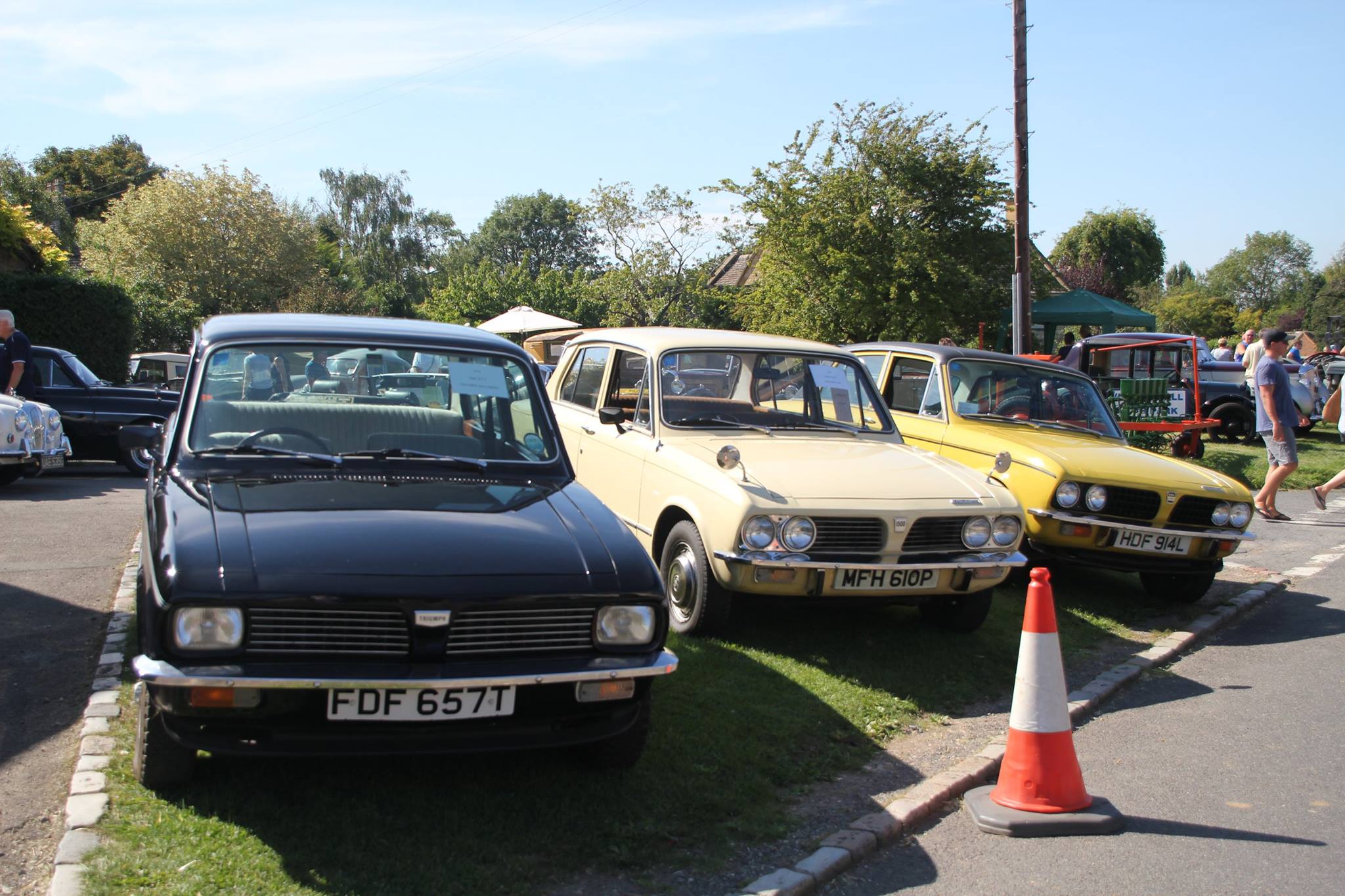 Old Cars at the Willersey Show