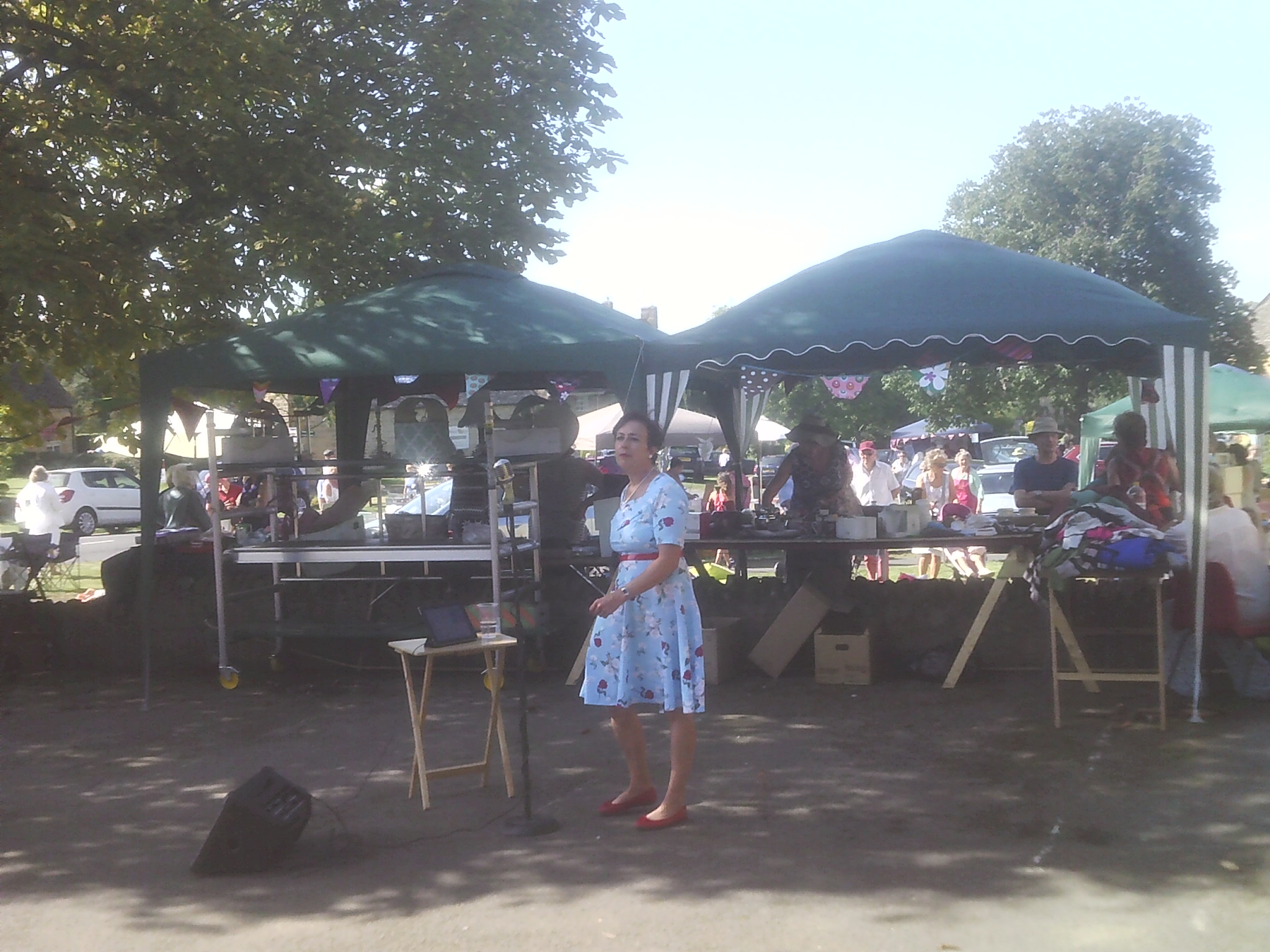 Ruby Lamont singing at the Willersey Show